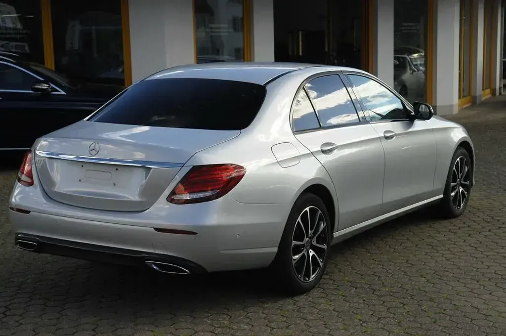 Gebraucht Mercedes E400 Avantgarde 340 PS (250 kW) 2018 Silber Limousine
