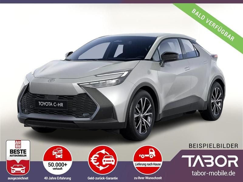 Silber Neu 2025 Toyota C-HR+ SUV | 32.961 € (Superpreis) - Bild 1/4