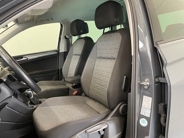 Gebraucht VW Tiguan Life 150 PS (110 kW) 2022 Grau SUV