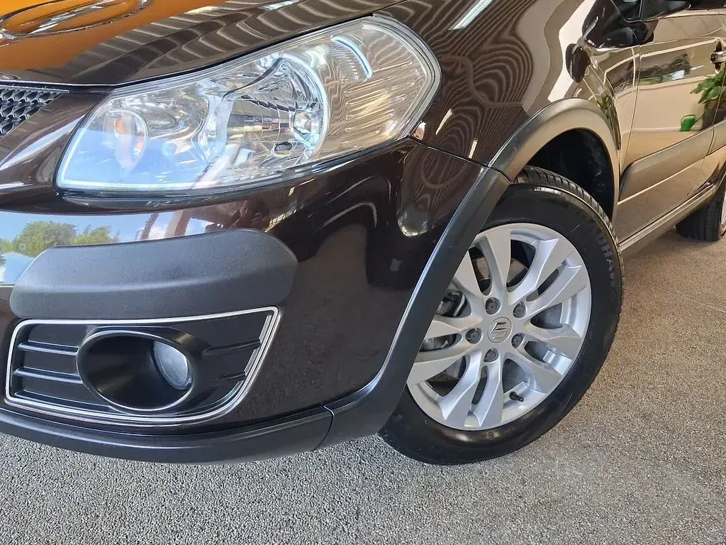 Gebraucht Suzuki SX4 Style 120 PS (88 kW) 2012 Braun SUV