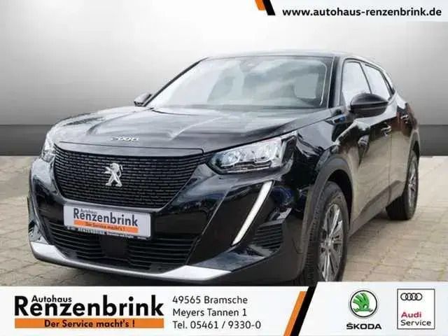 Gebraucht Peugeot e-2008 Active 100 kW (136 PS) 2022 Schwarz SUV