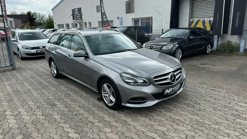 Second-hand Mercedes E300 204 CP (150 kW) 2014 Argintiu Break