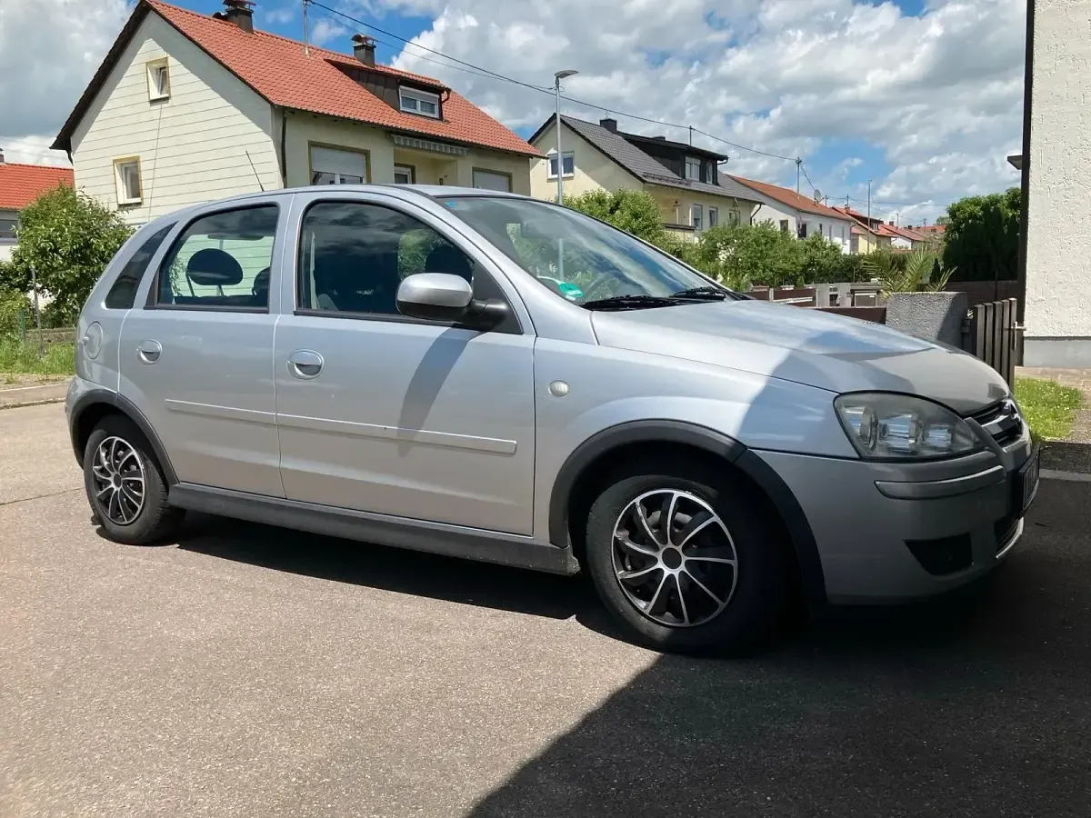 Gebraucht Opel Corsa 80 PS (58 kW) 2006 Silber Kleinwagen