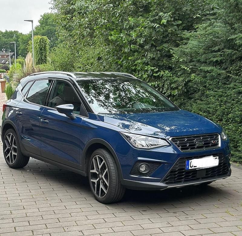 Blau Gebraucht 2018 Seat Arona FR SUV | 14.000 € (Guter Preis) - Bild 1/4