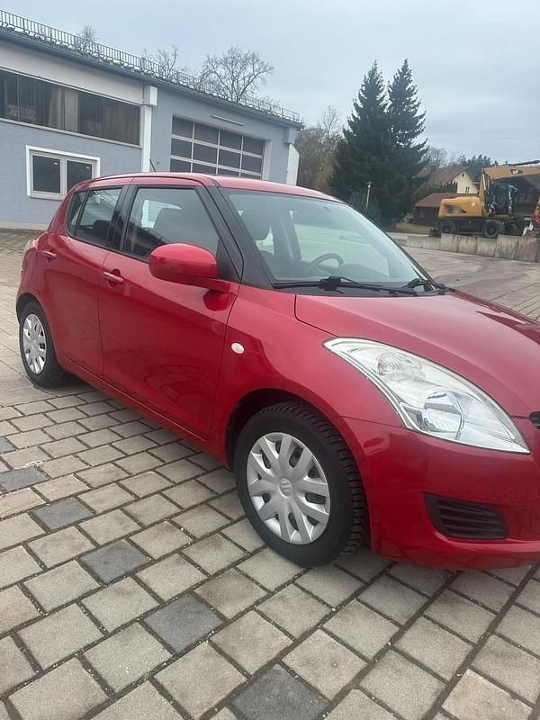 Gebraucht Suzuki Swift 94 PS (69 kW) 2010 Rot Kleinwagen
