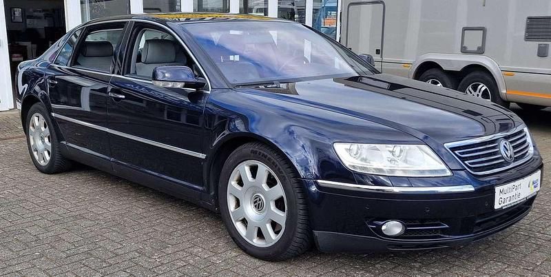 Luna blau perleffekt Gebraucht 2005 VW Phaeton Limousine | 8.550 € (Teuer) - Bild 1/4