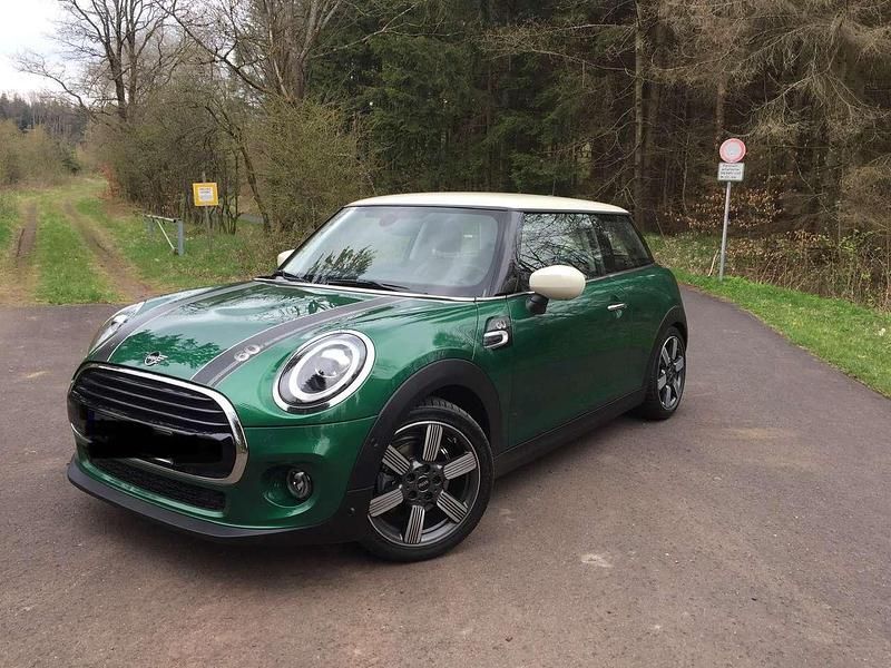 Grün Gebraucht 2019 Mini Cooper Kleinwagen | 20.500 € (Teuer) - Bild 1/4