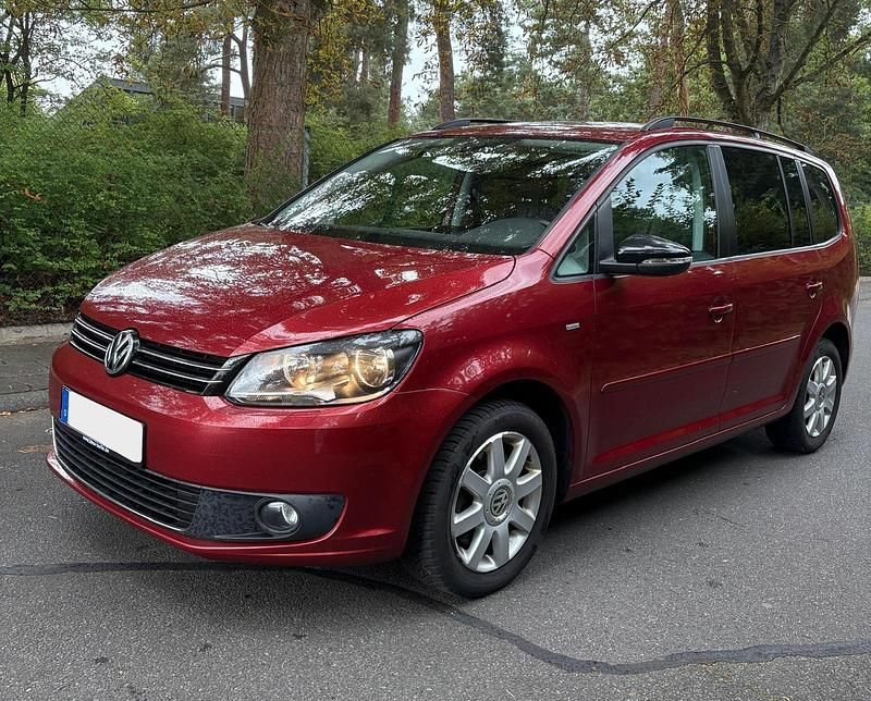 Rot Gebraucht 2012 VW Touran Van / Kleinbus | 8.990 € (Fairer Preis) - Bild 1/4