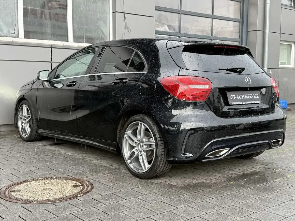 Gebraucht Mercedes A220 AMG line 184 PS (135 kW) 2017 Kosmosschwarz  metalliclack Kleinwagen