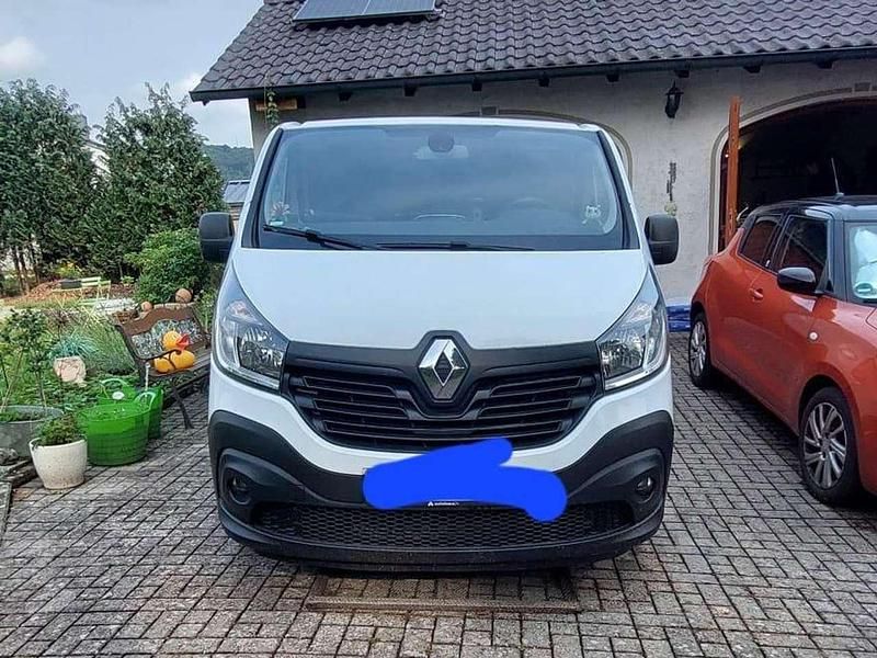 Gebraucht Renault Trafic Komfort 125 PS (91 kW) 2018 Weiß Van / Kleinbus