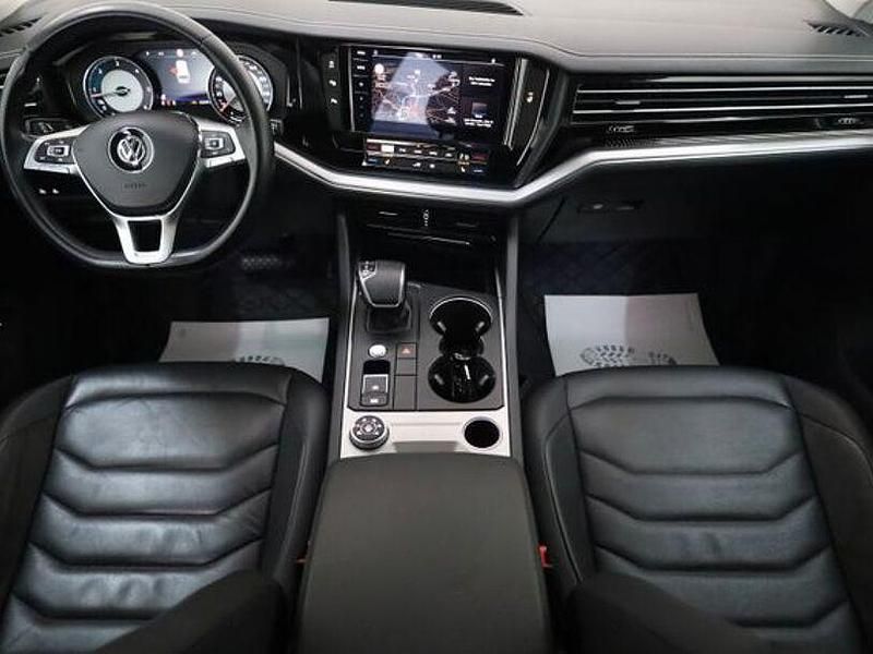 Gebraucht VW Touareg Elegance 280 PS (205 kW) 2020 Quarzitgrau (metallic) SUV