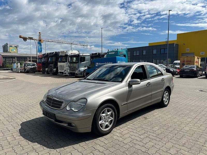 Silber Gebraucht 2004 Mercedes C180 Limousine | 2.800 € (Guter Preis) - Bild 1/4