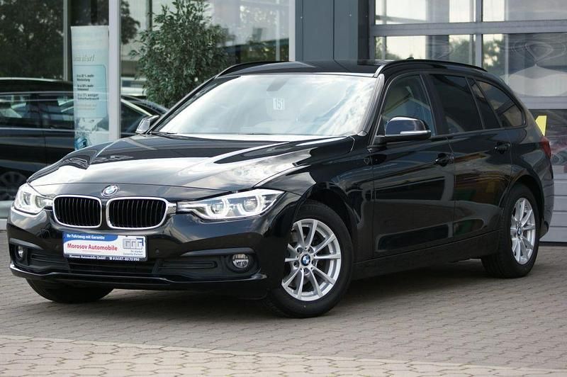 Schwarz 2 Gebraucht 2018 BMW 318 Advantage Kombi | 21.500 € (Teuer) - Bild 1/4