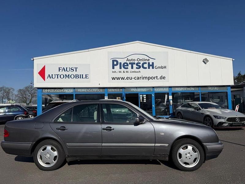 Gebraucht Mercedes E280 Elegance 204 PS (150 kW) 1998 Grau Limousine