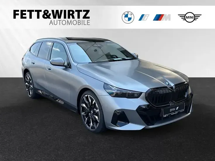 Gebraucht BMW 550e M Sport 489 PS (359 kW) 2026 Limousine
