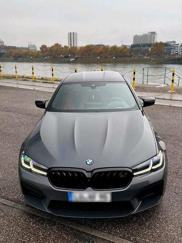Grau Gebraucht 2020 BMW M5 Competition Edition Limousine | 47.999 € (Fairer Preis) - Bild 1/4