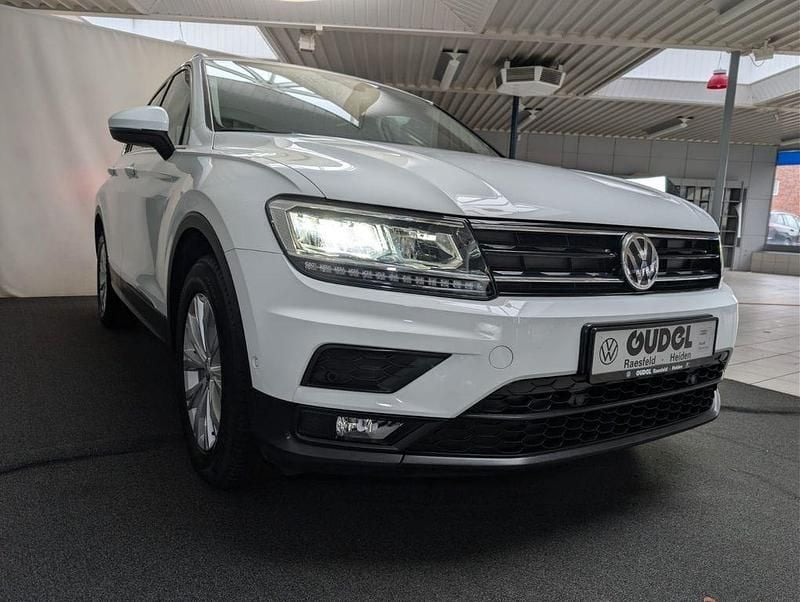 Gebraucht VW Tiguan Edition 131 PS (96 kW) 2019 Weiß SUV