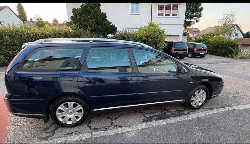 Gebraucht Citroën C5 Tendance 140 PS (102 kW) 2006 Blau Kombi