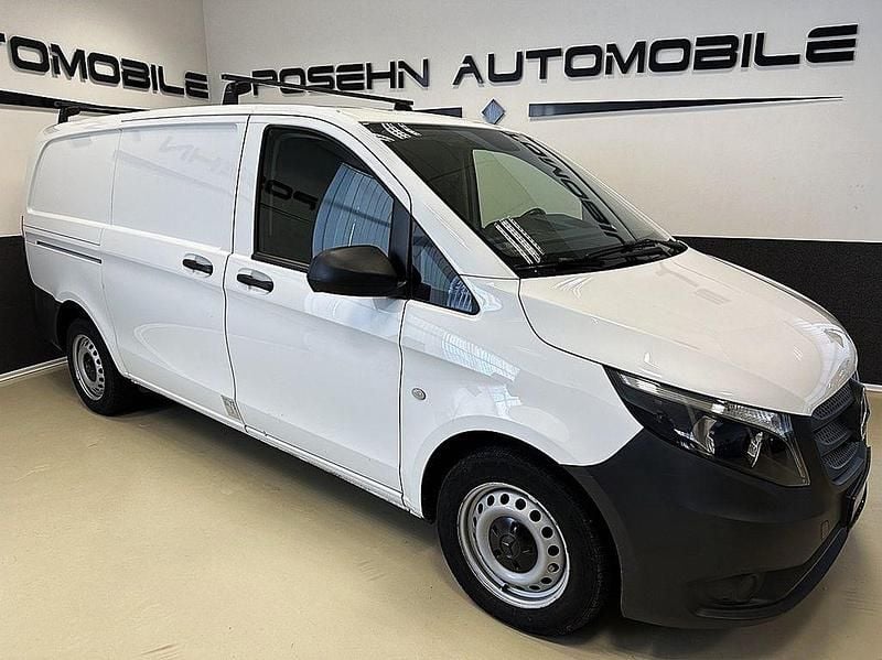 Arktikweiss Gebraucht 2021 Mercedes Vito Van | 26.850 € (Guter Preis) - Bild 1/4