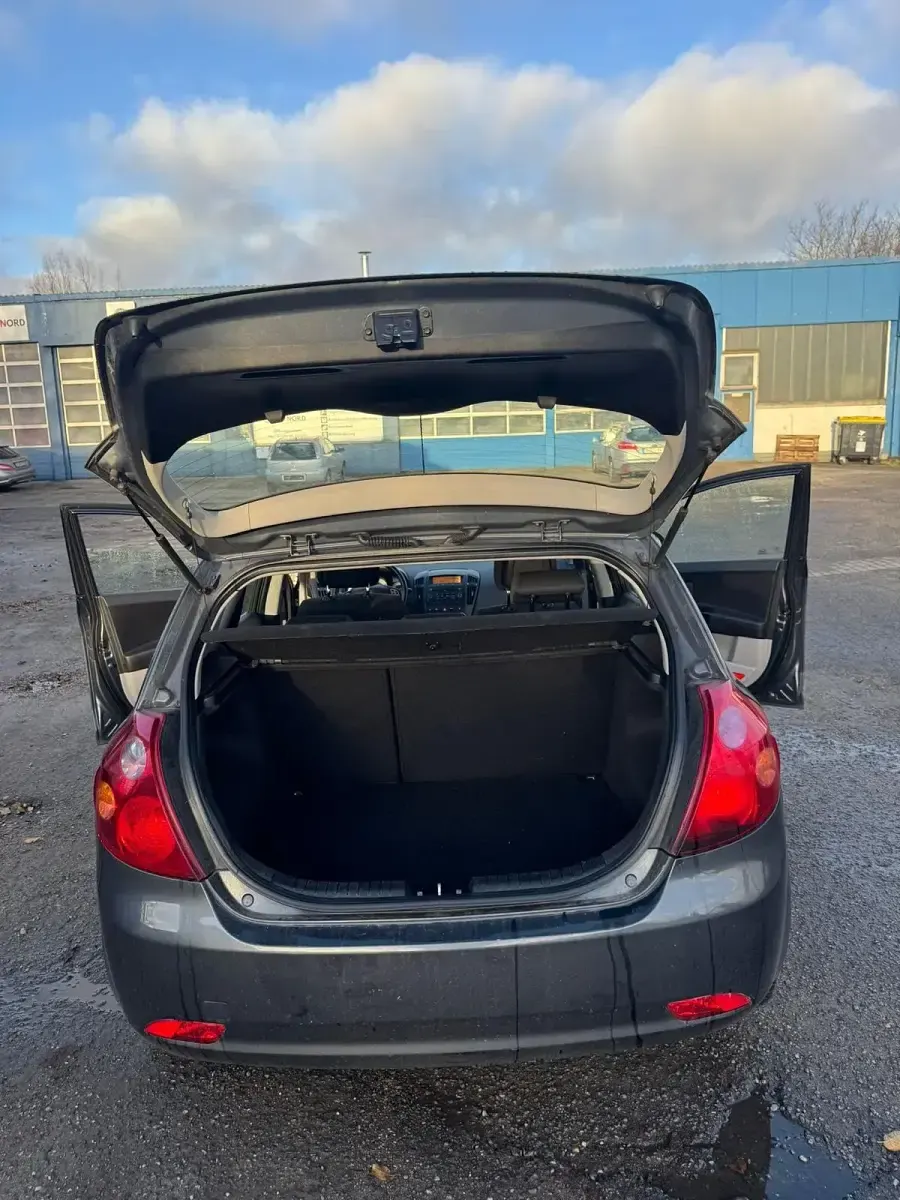 Usata Kia Ceed Start 109 CV (80 kW) 2009 Grigio Utilitaria