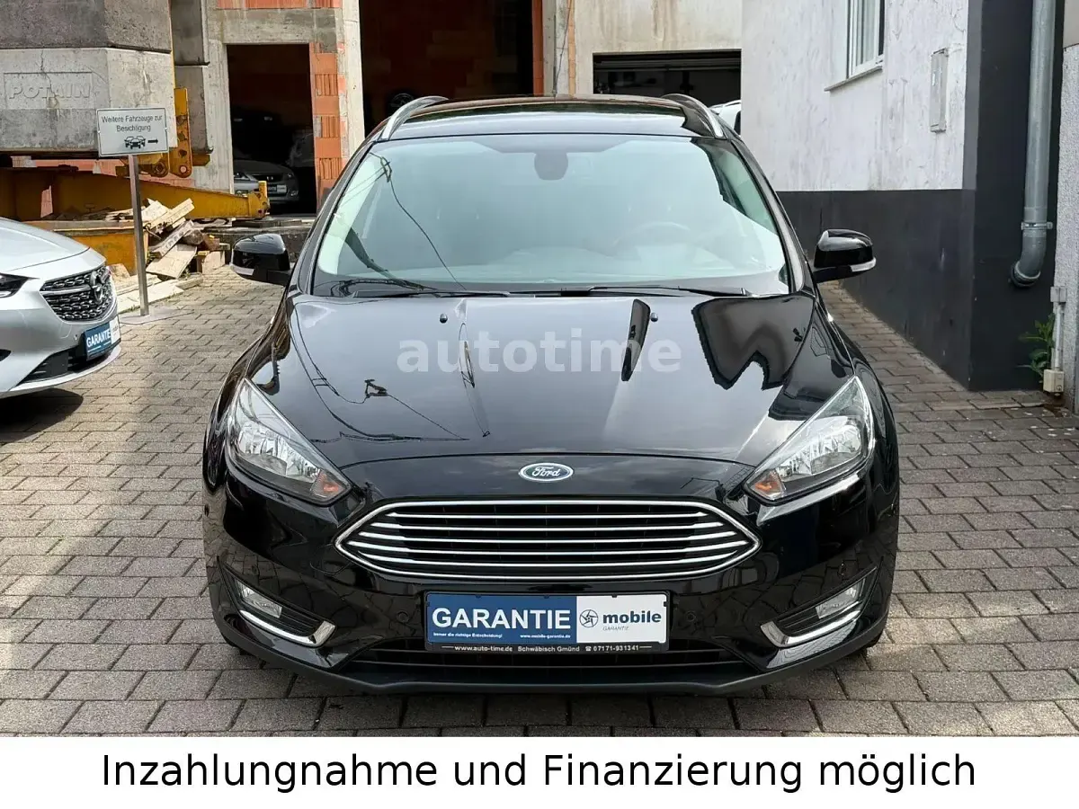 Gebraucht Ford Focus Titanium 125 PS (91 kW) 2016 Schwarz Kombi