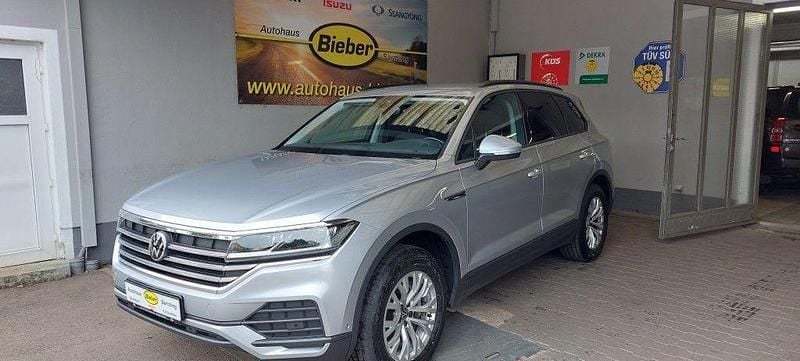 Silber Gebraucht 2021 VW Touareg SUV | 33.750 € (Fairer Preis) - Bild 1/4