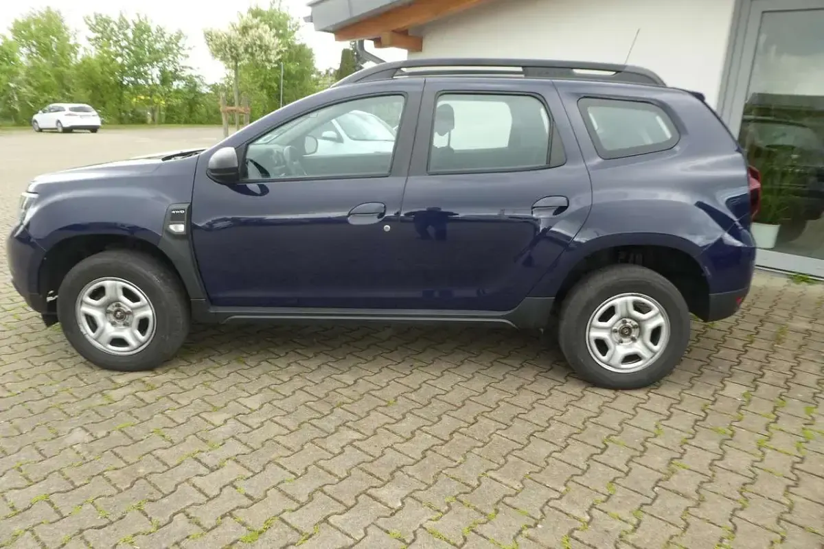 Gebraucht Dacia Duster Comfort 131 PS (96 kW) 2020 Marine blau SUV