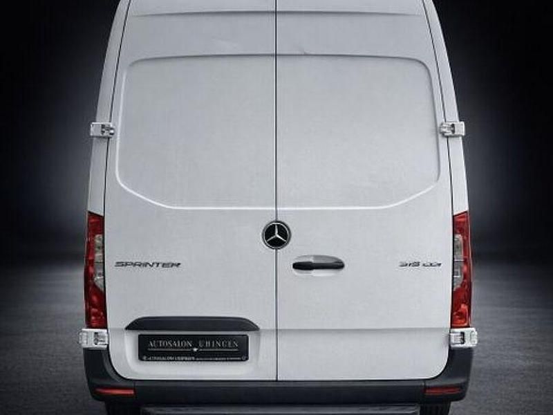 Gebraucht Mercedes Sprinter 150 PS (110 kW) 2020 Arktikweiß Van
