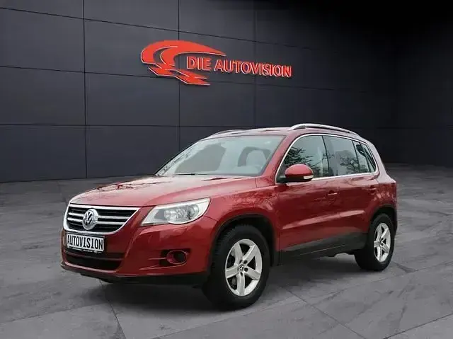 Gebraucht VW Tiguan 140 PS (102 kW) 2008 Rot SUV