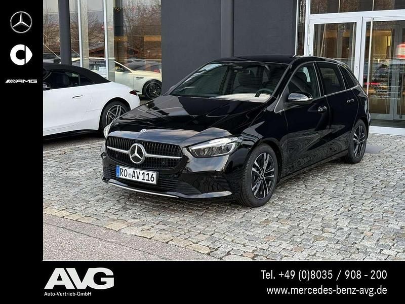 Unilack nachtschwarz Gebraucht 2024 Mercedes B200 Progressive Van / Kleinbus | 36.900 € - Bild 1/4