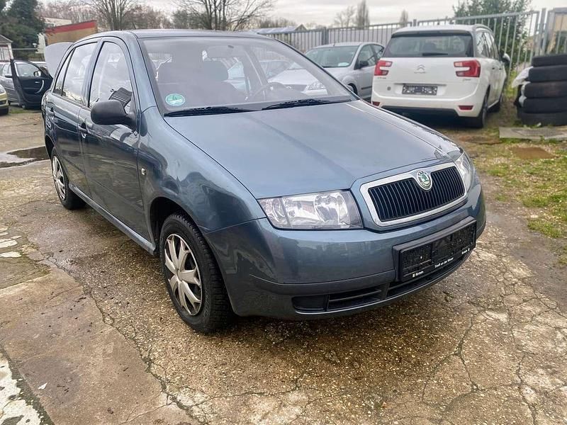 Grau Gebraucht 2004 Skoda Fabia Exact Kleinwagen | 690 € (Superpreis) - Bild 1/4