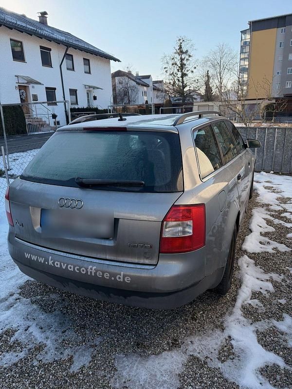 Gebraucht Audi A4 131 PS (96 kW) 2002 Silber Kombi