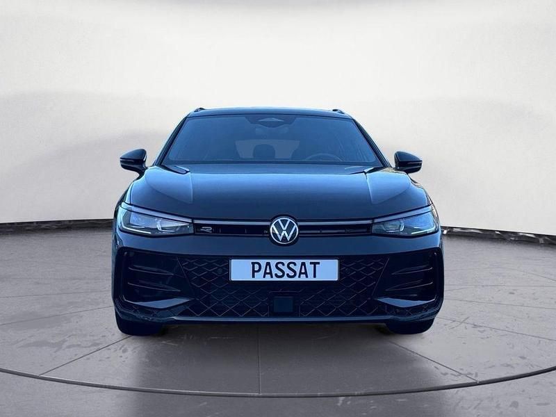 Neu VW Passat R-line 150 PS (110 kW) 2025 Schwarz Limousine