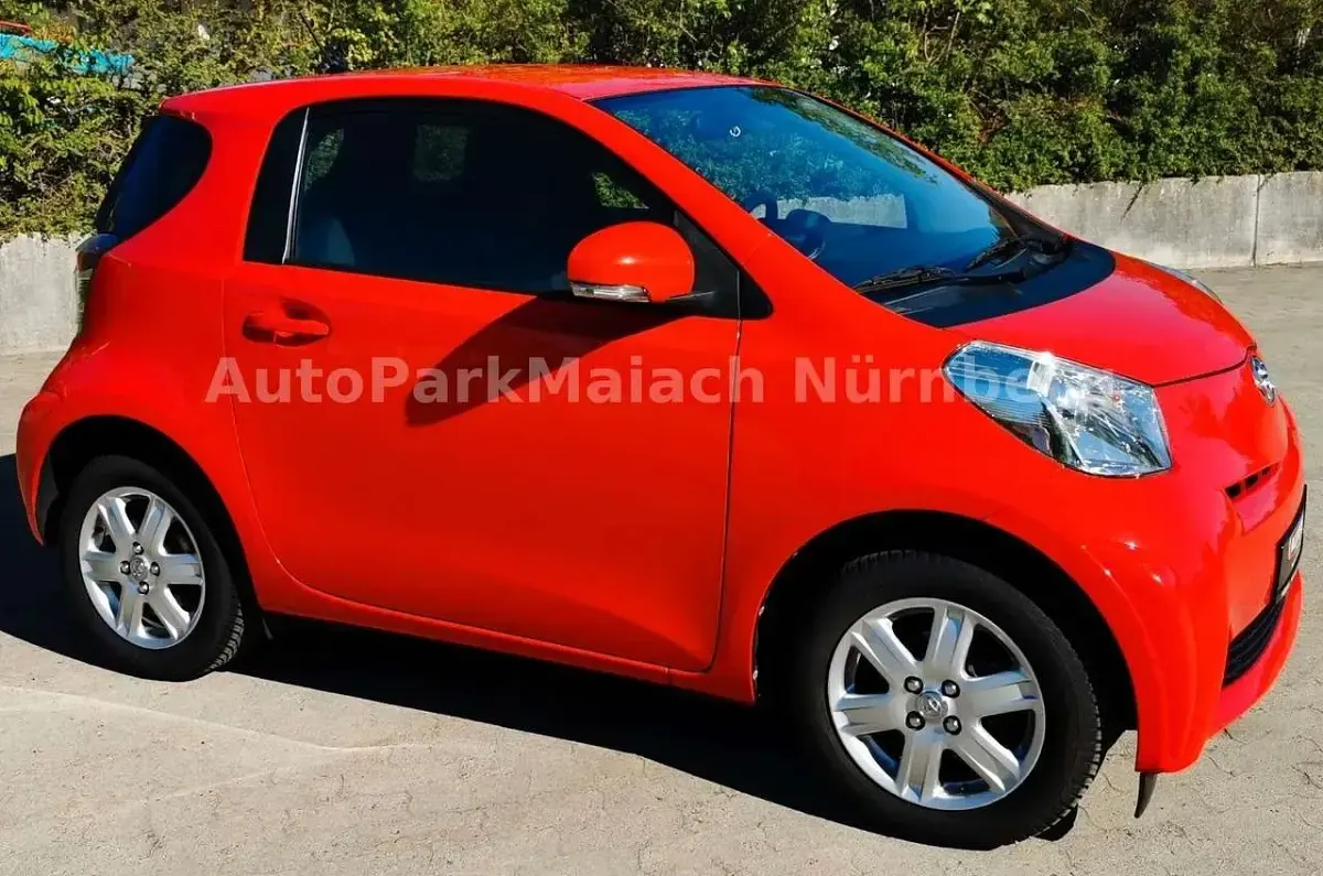Gebraucht Toyota iQ 68 PS (50 kW) 2010 Rot Kleinwagen