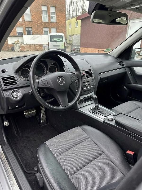 Gebraucht Mercedes C250 204 PS (150 kW) 2009 Grau Kombi