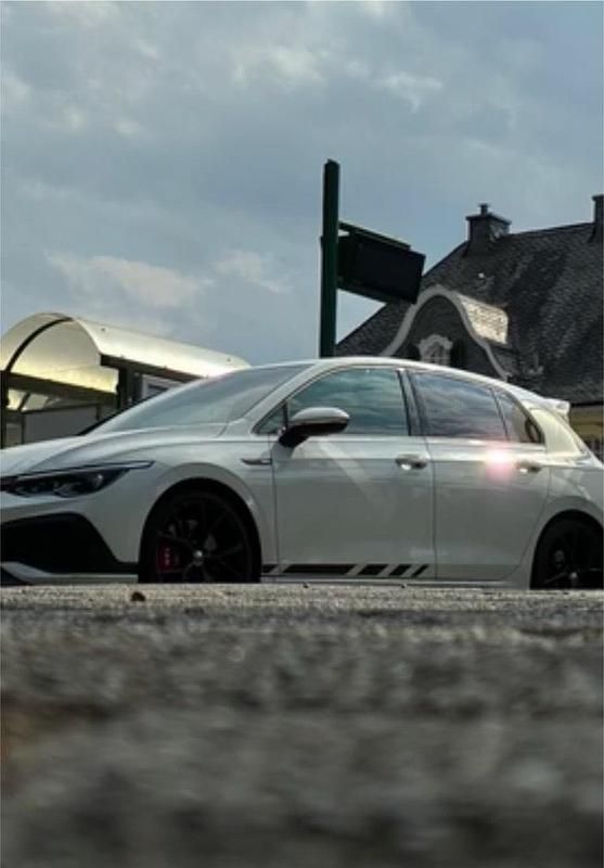 Weiß Gebraucht 2021 VW Golf VIII Limousine | 24.500 € (Superpreis) - Bild 1/3