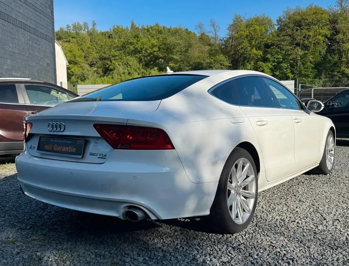 Gebraucht Audi A7 Sportback Ambiente 245 PS (180 kW) 2014 Weiß Kleinwagen
