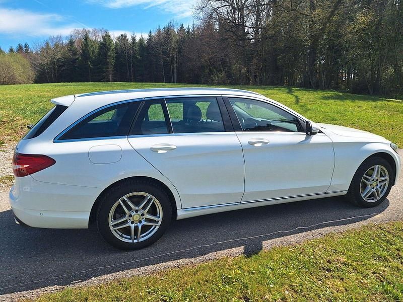 Usata Mercedes C220 170 CV (125 kW) 2016 Bianco Station wagon