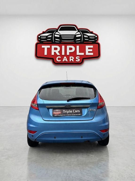 Gebraucht Ford Fiesta Titanium 97 PS (71 kW) 2009 Blau Kleinwagen