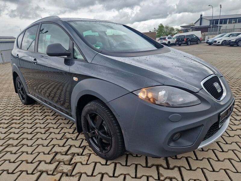 Schwarz Gebraucht 2011 Seat Altea XL Van / Kleinbus | 4.200 € (Fairer Preis) - Bild 1/4