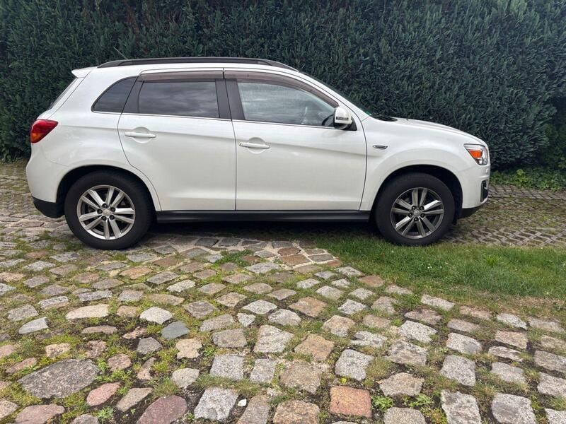 Weiß Gebraucht 2013 Mitsubishi ASX Instyle SUV | 7.600 € (Guter Preis) - Bild 1/4