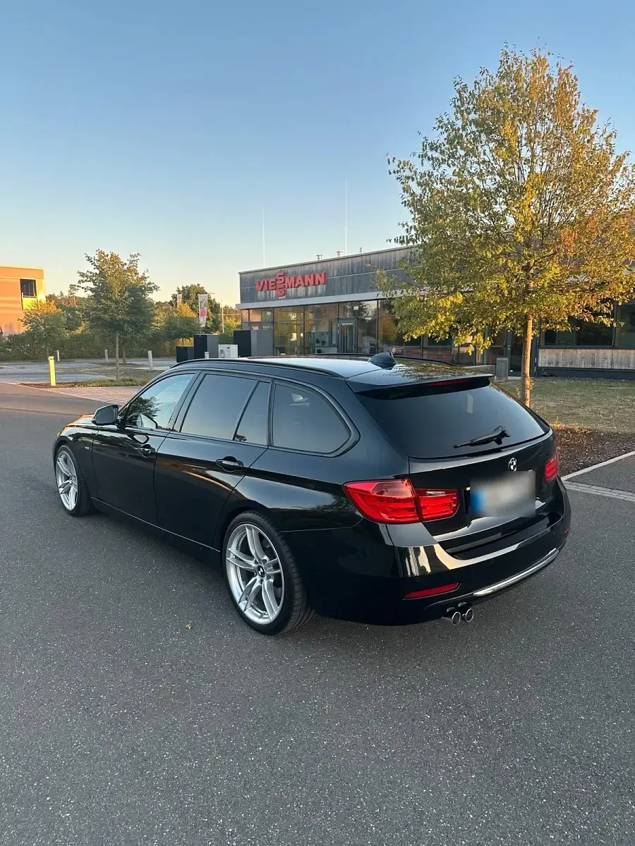 Gebraucht BMW 330 Luxury Line 258 PS (189 kW) 2014 Schwarz Kombi