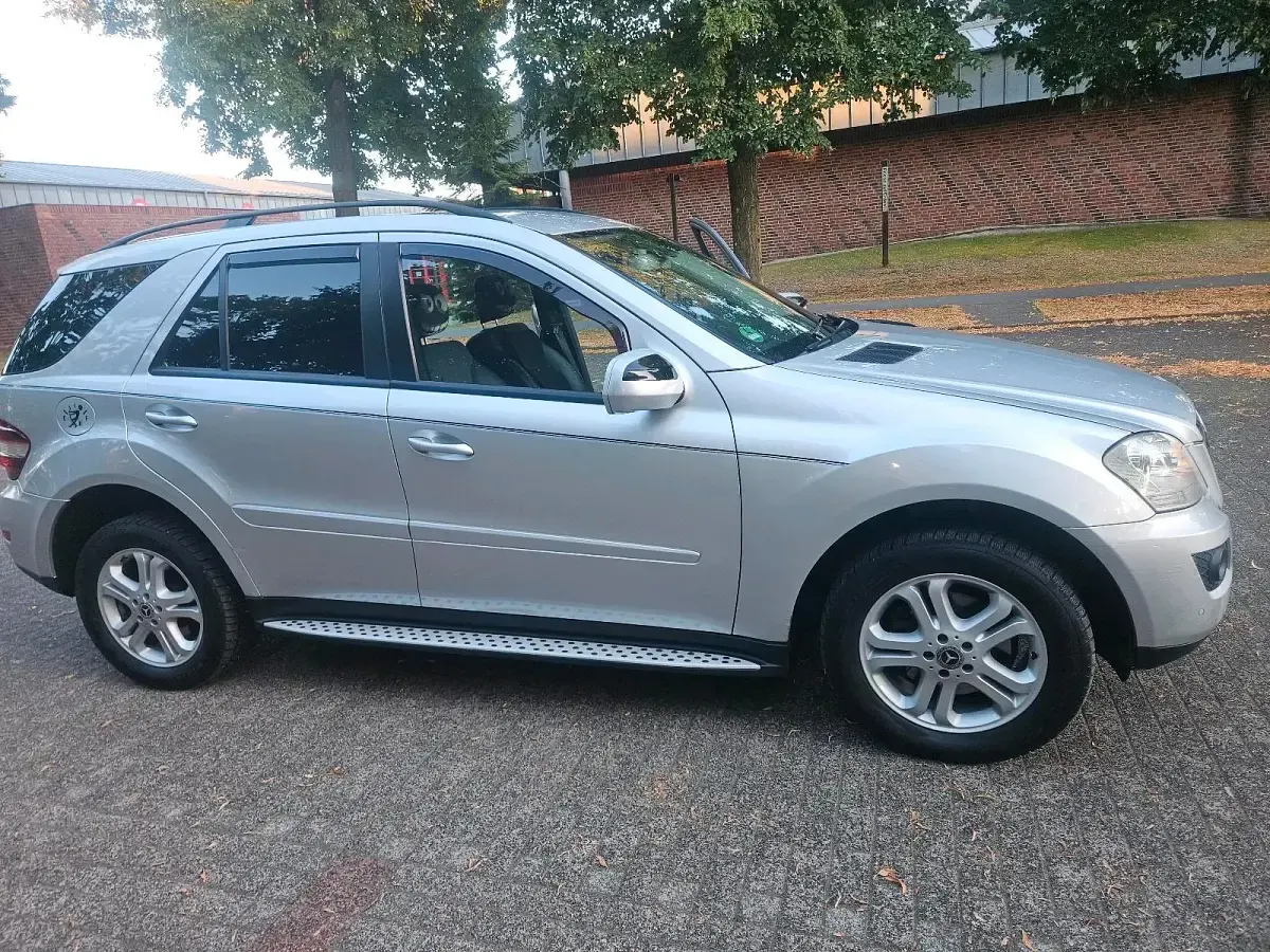 Gebraucht Mercedes ML280 200 PS (147 kW) 2008 Grau SUV