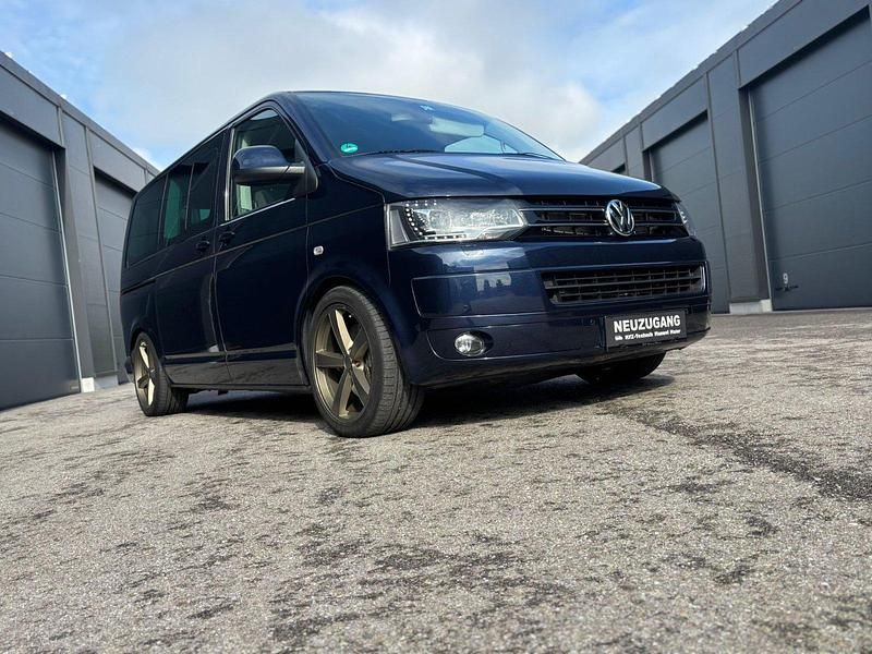 Gebraucht VW Multivan Comfortline 179 PS (131 kW) 2011 Blau Van