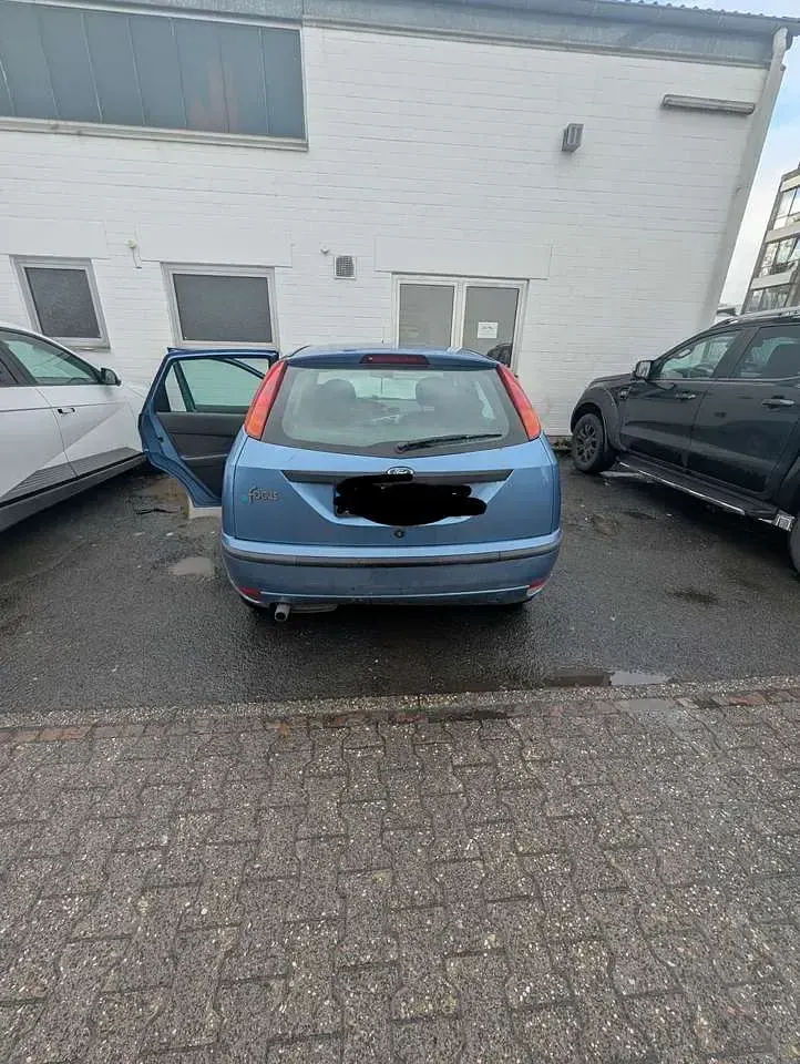 Gebraucht Ford Focus 101 PS (74 kW) 2002 Limousine