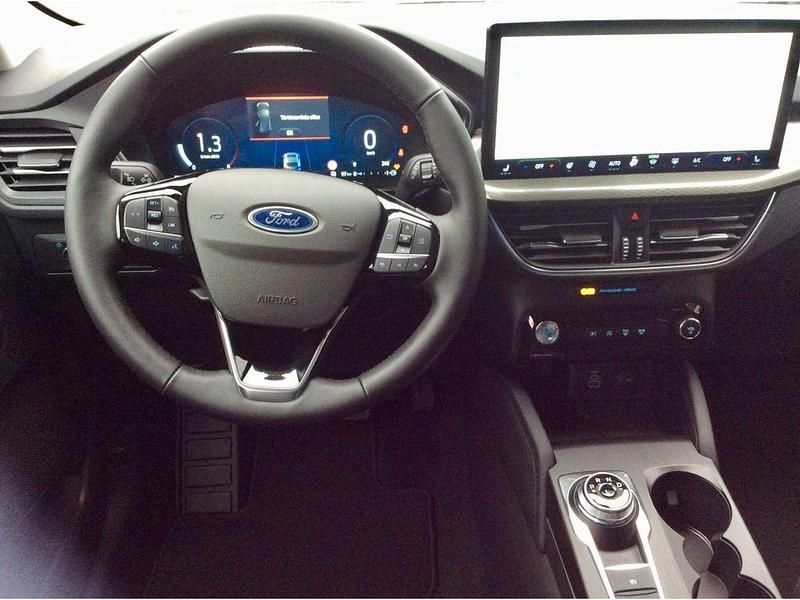 Gebraucht Ford Kuga Titanium 186 PS (136 kW) 2025 Silber SUV