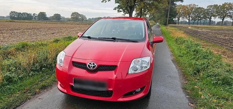 Rot Gebraucht 2008 Toyota Auris Kleinwagen | 2.750 € (Fairer Preis) - Bild 1/4
