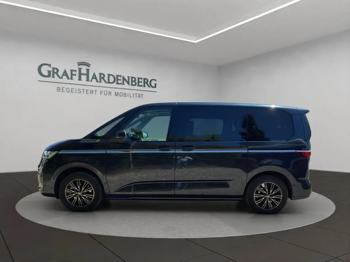 Używany VW T7 Style 245 KM (180 kW) 2025 Niebieski Van