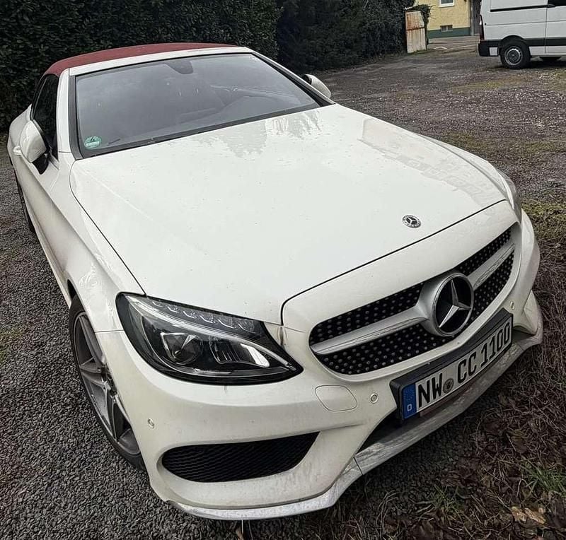 Gebraucht Mercedes C200 AMG line 184 PS (135 kW) 2018 Weiß Cabrio