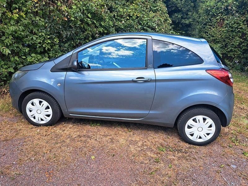 Grau Gebraucht 2009 Ford Ka Titanium Kleinwagen | 2.000 € (Guter Preis) - Bild 1/4